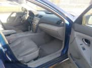 ✅ 2011 Toyota Camry LE • VIN: 4T1BF3EK2BU744824 • Lot: 43629835. Wystawiony na IAAI z przebiegiem 208 218 mil. Bezpłatny archiwum sprzedaży aukcyjnych z USA i szczegółowy raport historii pojazdu na DreamBid. Zdjęcie 5.