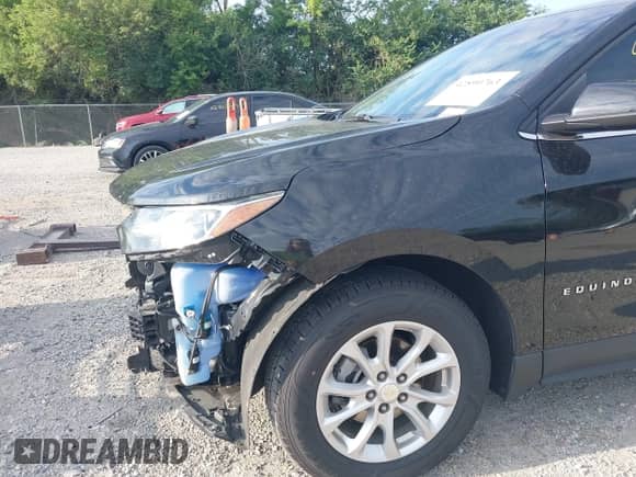 2018 Chevrolet Equinox LT с VIN 3GNAXUEU9JL332646, выставлен на аукционе IAAI как лот 42890763 с пробегом 142 195 миль миль и . История ставок и продаж доступна на DreamBid. Изображение 19.