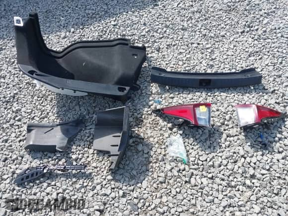 2021 Toyota Prius L Eco with VIN JTDKAMFU8M3136565, listed as a IAAI auction lot 42161896 with 39,634 mi miles and . Bid and sale history available at DreamBid. Image 12.