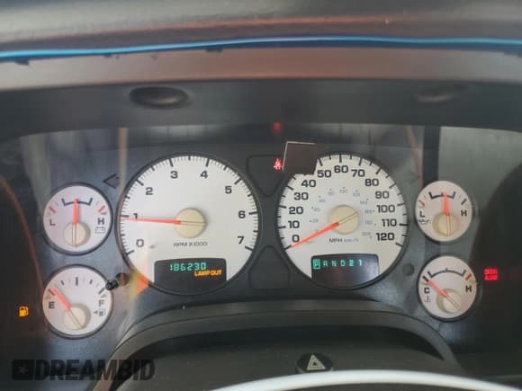 ✅ 2002 Dodge 1500 • VIN: 1D7HA18N62J156701 • Лот: 62337644. Опубликован ранее на Copart с пробегом 186 230 миль. Бесплатный доступ к архиву аукционных продаж из США и подробный отчёт об истории автомобиля на DreamBid. Изображение 9.