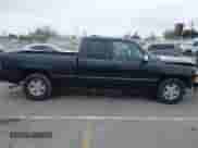 ✅ 2001 Chevrolet Silverado 1500 LT • VIN: 1GCEC19T91Z130663 • Lot: 42393510. Wystawiony na IAAI z przebiegiem 172 128 mil mil. Skorzystaj z bezpłatnego archiwum sprzedaży aukcyjnych z USA i zobacz szczegółowy raport historii pojazdu na DreamBid. Zdjęcie 12.