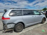 ✅ 2011 Toyota Sienna Limited • VIN: 5TDDK3DCXBS018331 • Лот: 69045785. Опубликован ранее на Copart с пробегом 213 676 миль. Бесплатный доступ к архиву аукционных продаж из США и подробный отчёт об истории автомобиля на DreamBid. Изображение 3.