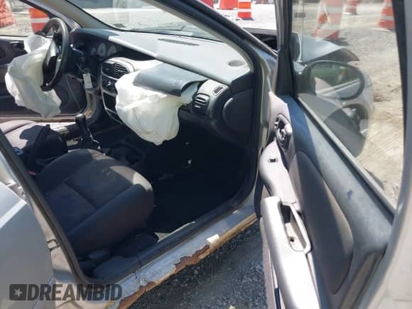 2004 Dodge Neon SXT z VIN 1B3ES56C44D580657, wystawiony jako IAAI lot #42137299 z przebiegiem 138 918 mil mil oraz . Historia ofert i sprzedaży dostępna na DreamBid. Obrazek 5.