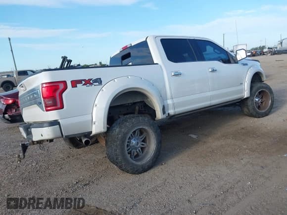 ✅ 2015 Ford F-150 XLT • VIN: 1FTEW1EG5FFC14276 • Lot: 42865896. Listed on IAAI with Not provided. Free auction sales archive from the USA and detailed vehicle history report at DreamBid. Image 4.
