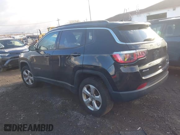 ✅ 2018 Jeep Compass Latitude • VIN: 3C4NJDBB8JT256657 • Лот: 43615859. Опубликован ранее на IAAI с пробегом 90 443 миль. Бесплатный доступ к архиву аукционных продаж из США и подробный отчёт об истории автомобиля на DreamBid. Изображение 3.