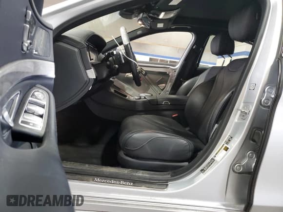 ✅ 2017 Mercedes-Benz S 550 • VIN: WDDUG8FB4HA321779 • Lot: 90995225. Listed on Copart with 94,253 mi. Free auction sales archive from the USA and detailed vehicle history report at DreamBid. Image 7.