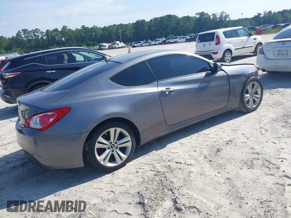 ✅ 2012 Hyundai Genesis Coupe 2.0T • VIN: KMHHT6KDXCU071745 • Lot: 42833359. Wystawiony na IAAI z przebiegiem 108 271 mil. Bezpłatny archiwum sprzedaży aukcyjnych z USA i szczegółowy raport historii pojazdu na DreamBid. Zdjęcie 4.