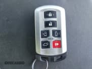 ✅ 2012 Toyota Sienna XLE • VIN: 5TDDK3DC8CS036344 • Lot: 42548259. Wystawiony na IAAI z przebiegiem 210 155 mil. Bezpłatny archiwum sprzedaży aukcyjnych z USA i szczegółowy raport historii pojazdu na DreamBid. Zdjęcie 11.