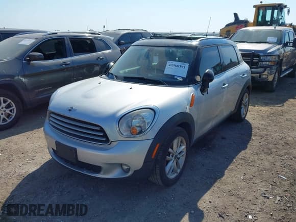 ✅ 2011 MINI Countryman • VIN: WMWZB3C56BWM01575 • Lot: 43360391. Listed on IAAI with 179,605 mi. Free auction sales archive from the USA and detailed vehicle history report at DreamBid. Image 2.