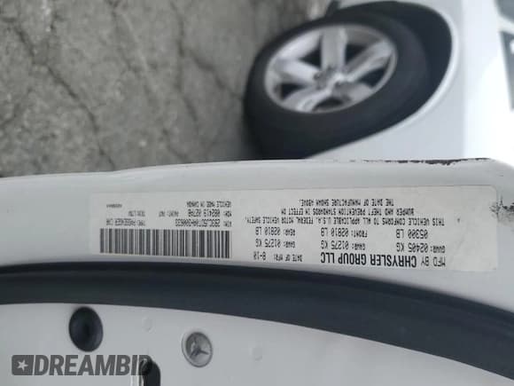 ✅ 2010 Dodge Challenger R/T Classic • VIN: 2B3CJ5DT0AH300633 • Lot: 76148344. Wystawiony na Copart z przebiegiem 193 504 mil. Bezpłatny archiwum sprzedaży aukcyjnych z USA i szczegółowy raport historii pojazdu na DreamBid. Zdjęcie 12.