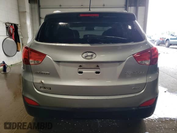 ✅ 2011 Hyundai Tucson Limited • VIN: KM8JUCAC6BU135641 • Lot: 66766385. Listed on Copart with 187,162 mi miles. Access the free auction sales archive from the USA and view a detailed vehicle history report at DreamBid. Image 6.