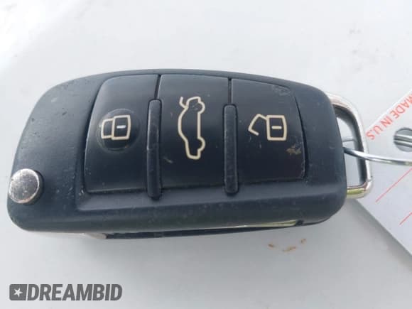 ✅ 2016 Audi Q3 Premium Plus • VIN: WA1BFCFS1GR010795 • Лот: 43357405. Опубликован ранее на IAAI с пробегом 77 928 миль. Бесплатный доступ к архиву аукционных продаж из США и подробный отчёт об истории автомобиля на DreamBid. Изображение 11.