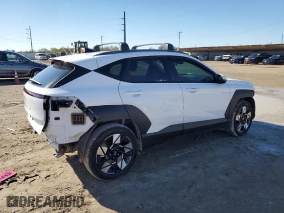 2024 Hyundai Kona SEL with VIN KM8HC3AB7RU104935, listed as a Copart auction lot 84036294 with 6,786 mi miles and Salvage title. Bid and sale history available at DreamBid. Image 3.