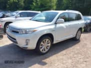 ✅ 2013 Toyota Highlander Limited • VIN: JTEDC3EH9D2013733 • Lot: 42861471. Listed on IAAI with Not provided. Free auction sales archive from the USA and detailed vehicle history report at DreamBid. Image 21.