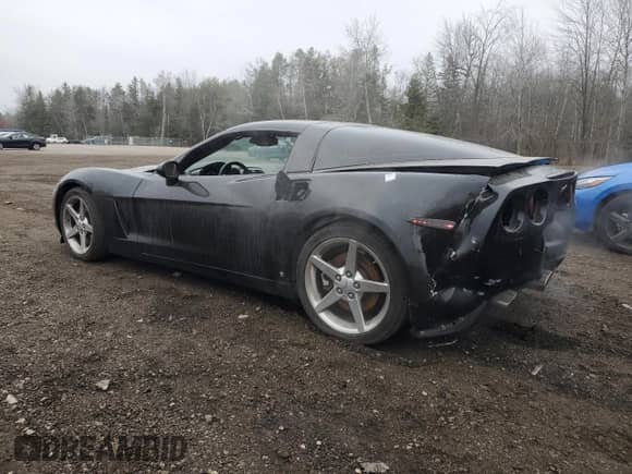 2006 Chevrolet Corvette с VIN 1G1YY26U965118960, выставлен на аукционе Copart как лот 79032334 с пробегом 72 930 миль миль и Списание • Salvage title. История ставок и продаж доступна на DreamBid. Изображение 2.