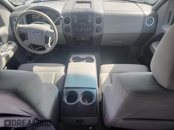 ✅ 2008 Ford F-150 XLT • VIN: 1FTPW14V88FB95153 • Lot: 80902255. Wystawiony na Copart z przebiegiem Nie podano. Bezpłatny archiwum sprzedaży aukcyjnych z USA i szczegółowy raport historii pojazdu na DreamBid. Zdjęcie 8.