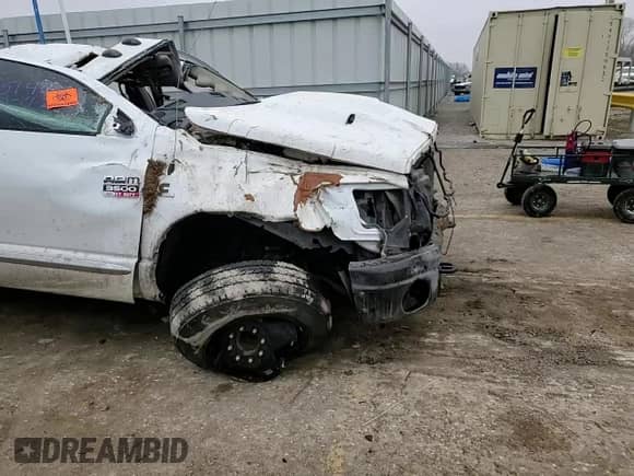 2007 Dodge 3500 Laramie z VIN 3D3MX48C17G723839, wystawiony jako Copart lot #42951025 z przebiegiem Nie podano mil oraz Szkoda całkowita • Salvage title. Historia ofert i sprzedaży dostępna na DreamBid. Obrazek 10.