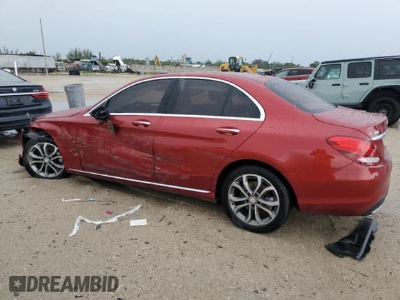 ✅ 2016 Mercedes-Benz C 300 • VIN: 55SWF4JB2GU149312 • Lot: 69902935. Wystawiony na Copart z przebiegiem 75 898 mil. Bezpłatny archiwum sprzedaży aukcyjnych z USA i szczegółowy raport historii pojazdu na DreamBid. Zdjęcie 2.