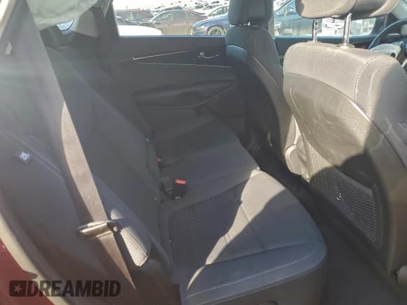 ✅ 2017 Kia Sorento LX • VIN: 5XYPGDA52HG193902 • Лот: 95252665. Опубликован ранее на Copart с пробегом 167 546 миль. Бесплатный доступ к архиву аукционных продаж из США и подробный отчёт об истории автомобиля на DreamBid. Изображение 11.