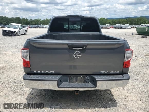 ✅ 2017 Nissan Titan SV • VIN: 1N6AA1EJ3HN543508 • Lot: 60739735. Listed on Copart with 170,165 mi. Free auction sales archive from the USA and detailed vehicle history report at DreamBid. Image 6.