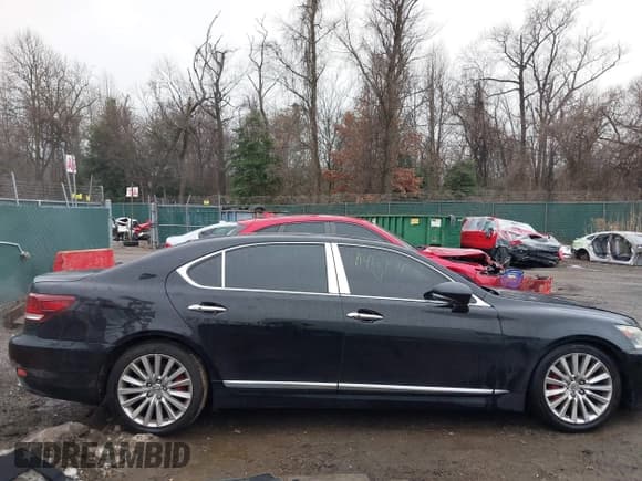 ✅ 2013 Lexus LS 460 L • VIN: JTHDL5EF4D5005941 • Lot: 41462154. Listed on IAAI with 144,937 mi. Free auction sales archive from the USA and detailed vehicle history report at DreamBid. Image 14.