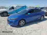 2018 Chevrolet Cruze LT z VIN 1G1BE5SM3J7247196, wystawiony jako Copart lot #71888795 z przebiegiem 88 509 mil mil oraz Szkoda całkowita • Salvage title. Historia ofert i sprzedaży dostępna na DreamBid. Obrazek 1.