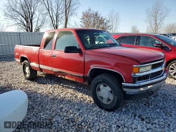 ✅ 1997 Chevrolet Silverado 1500 • VIN: 1GCEK19RXVE167225 • Lot: 91233805. Wystawiony na Copart z przebiegiem 218 084 mil. Bezpłatny archiwum sprzedaży aukcyjnych z USA i szczegółowy raport historii pojazdu na DreamBid. Zdjęcie 4.