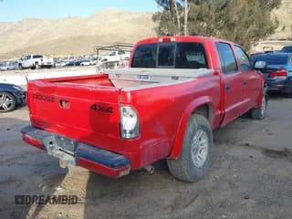 ✅ 2001 Dodge Dakota Sport • VIN: 1B7GG2AN01S105143 • Lot: 41615969. Wystawiony na IAAI z przebiegiem 211 884 mil. Bezpłatny archiwum sprzedaży aukcyjnych z USA i szczegółowy raport historii pojazdu na DreamBid. Zdjęcie 4.