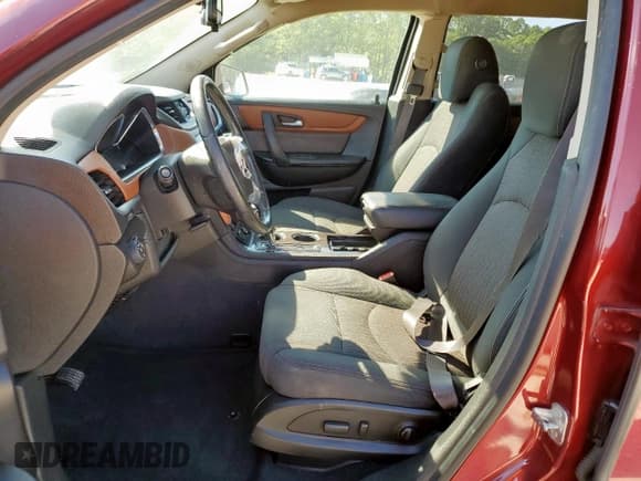 ✅ 2015 Chevrolet Traverse LT • VIN: 1GNKRGKD6FJ202052 • Lot: 86135625. Wystawiony na Copart z przebiegiem 87 942 mil. Bezpłatny archiwum sprzedaży aukcyjnych z USA i szczegółowy raport historii pojazdu na DreamBid. Zdjęcie 7.