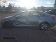 ✅ 2022 Toyota Corolla LE • VIN: 5YFEPMAE3NP283056 • Lot: 43643220. Wystawiony na IAAI z przebiegiem 67 325 mil. Bezpłatny archiwum sprzedaży aukcyjnych z USA i szczegółowy raport historii pojazdu na DreamBid. Zdjęcie 14.