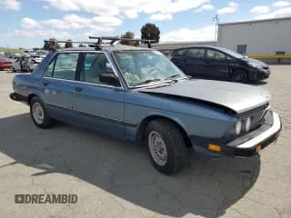 ✅ 1984 BMW 5 Series • VIN: WBADK7308E9203461 • Lot: 50663875. Wystawiony na Copart z przebiegiem 312 527 mil. Bezpłatny archiwum sprzedaży aukcyjnych z USA i szczegółowy raport historii pojazdu na DreamBid. Zdjęcie 4.