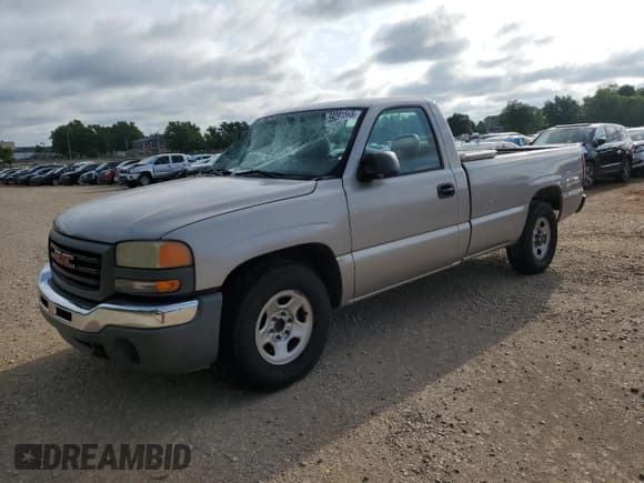 ✅ 2004 GMC Sierra 1500 Work Truck • VIN: 1GTEC14V74E401529 • Lot: 59391565. Listed on Copart with 185,396 mi. Free auction sales archive from the USA and detailed vehicle history report at DreamBid. Image 1.