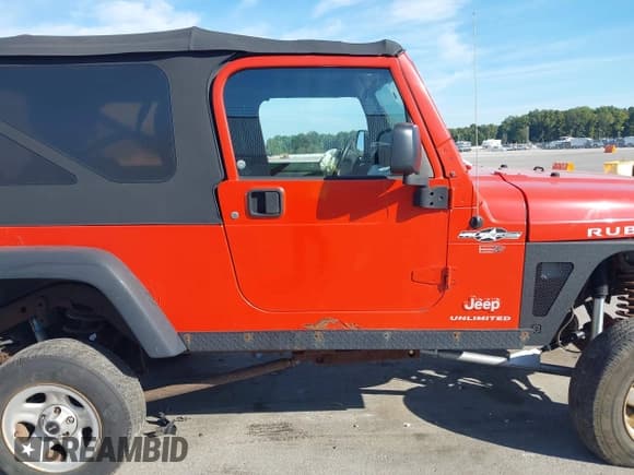 ✅ 2006 Jeep Wrangler Rubicon • VIN: 1J4FA64S86P778174 • Lot: 43287338. Wystawiony na IAAI z przebiegiem 162 735 mil. Bezpłatny archiwum sprzedaży aukcyjnych z USA i szczegółowy raport historii pojazdu na DreamBid. Zdjęcie 13.