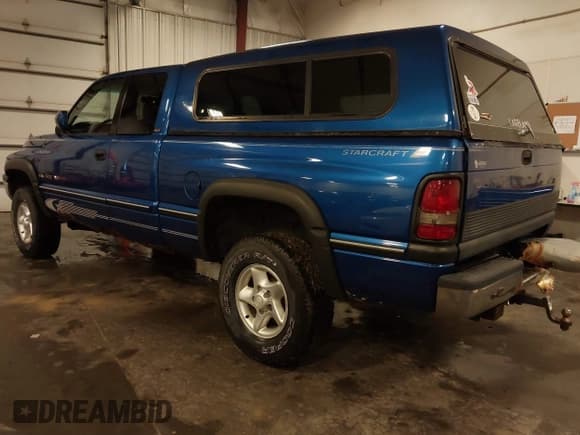 ✅ 1997 Dodge 1500 • VIN: 3B7HF13ZXVG801149 • Lot: 42903225. Wystawiony na IAAI z przebiegiem 213 225 mil. Bezpłatny archiwum sprzedaży aukcyjnych z USA i szczegółowy raport historii pojazdu na DreamBid. Zdjęcie 3.
