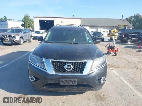 ✅ 2015 Nissan Pathfinder Platinum • VIN: 5N1AR2MM3FC703629 • Lot: 43211398. Listed on IAAI with 156,931 mi. Free auction sales archive from the USA and detailed vehicle history report at DreamBid. Image 12.