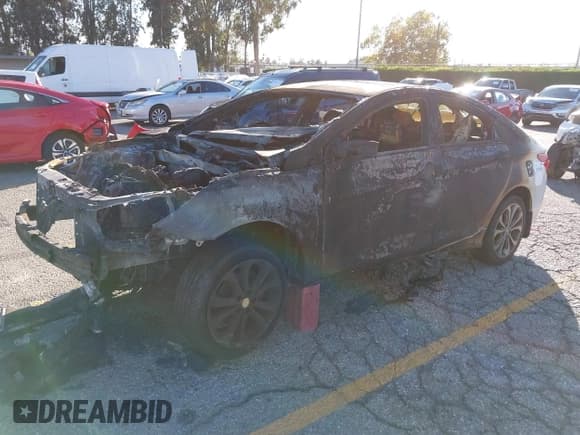 ✅ 2013 Hyundai Sonata SE • VIN: 5NPEC4AB6DH748801 • Lot: 43570293. Listed on IAAI with Not provided. Free auction sales archive from the USA and detailed vehicle history report at DreamBid. Image 6.