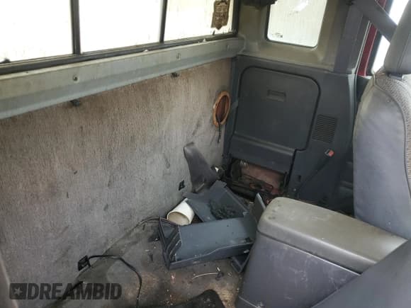 ✅ 1996 Nissan Frontier XE • VIN: 1N6SD16Y4TC384266 • Лот: 46114575. Опубликован ранее на Copart с пробегом Не указан. Бесплатный доступ к архиву аукционных продаж из США и подробный отчёт об истории автомобиля на DreamBid. Изображение 10.