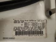 ✅ 1997 Lexus LX 450 • VIN: JT6HJ88J1V0180079 • Лот: 72364544. Опубликован ранее на Copart с пробегом 166 018 миль. Бесплатный доступ к архиву аукционных продаж из США и подробный отчёт об истории автомобиля на DreamBid. Изображение 13.