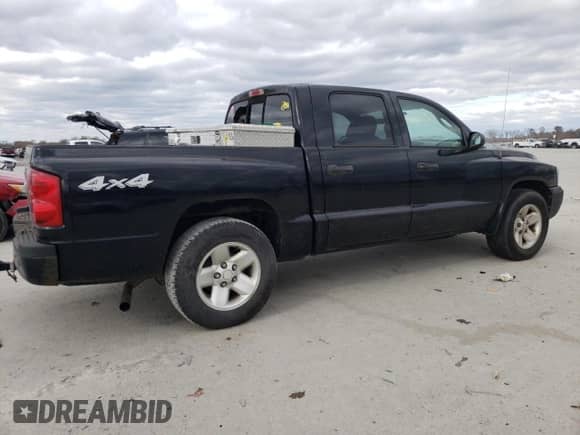 2005 Dodge Dakota ST z VIN 1D7HW28K55S265016, wystawiony jako Copart lot #81959724 z przebiegiem 154 306 mil mil oraz Czysty tytuł • Clean title. Historia ofert i sprzedaży dostępna na DreamBid. Obrazek 3.