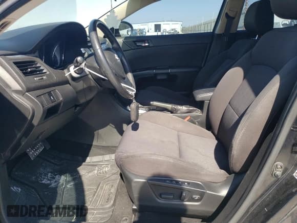 ✅ 2011 Suzuki Kizashi SE • VIN: JS2RE9A34B6111601 • Lot: 75945784. Listed on Copart with 128,926 mi. Free auction sales archive from the USA and detailed vehicle history report at DreamBid. Image 7.