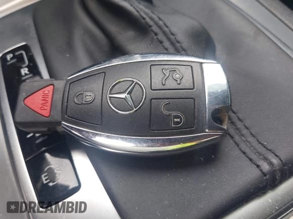 ✅ 2013 Mercedes-Benz C 300 Sport • VIN: WDDGF8AB4DG120995 • Lot: 43098597. Listed on IAAI with 75,247 mi. Free auction sales archive from the USA and detailed vehicle history report at DreamBid. Image 11.