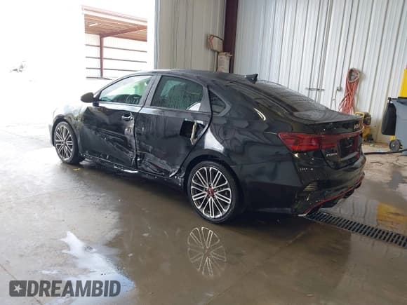 ✅ 2023 Kia Forte GT • VIN: 3KPF44AC2PE520989 • Lot: 43158291. Wystawiony na IAAI z przebiegiem 36 899 mil. Bezpłatny archiwum sprzedaży aukcyjnych z USA i szczegółowy raport historii pojazdu na DreamBid. Zdjęcie 3.