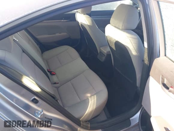 ✅ 2017 Hyundai Elantra Limited • VIN: 5NPD84LF7HH075262 • Lot: 41818589. Listed on IAAI with 113,524 mi. Free auction sales archive from the USA and detailed vehicle history report at DreamBid. Image 8.