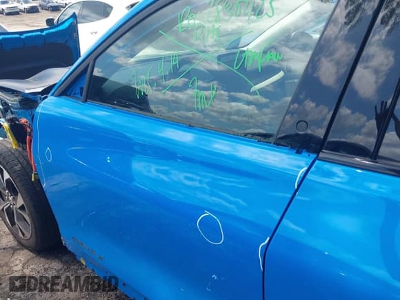 ✅ 2022 Ford Mustang Mach-E Premium • VIN: 3FMTK3R77NMA28340 • Lot: 42233063. Listed on IAAI with 22,893 mi. Free auction sales archive from the USA and detailed vehicle history report at DreamBid. Image 21.