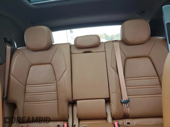 ✅ 2022 Porsche Cayenne • VIN: WP1AA2AY1NDA02355 • Lot: 90100845. Listed on Copart with 47,889 mi. Free auction sales archive from the USA and detailed vehicle history report at DreamBid. Image 10.