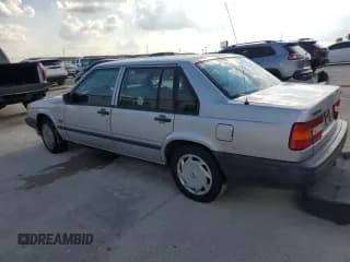 ✅ 1994 Volvo 900 Action • VIN: YV1JS831XR1164147 • Lot: 70037624. Wystawiony na Copart z przebiegiem 194 245 mil. Bezpłatny archiwum sprzedaży aukcyjnych z USA i szczegółowy raport historii pojazdu na DreamBid. Zdjęcie 2.