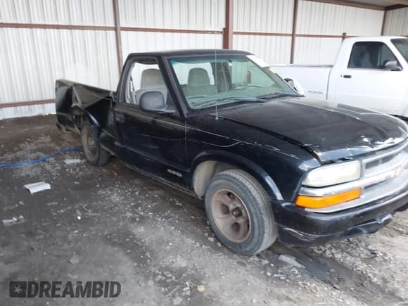 ✅ 2000 Chevrolet S-10 LS • VIN: 1GCCS14W7YK101192 • Лот: 42538796. Опубликован ранее на IAAI с пробегом Не указан. Бесплатный доступ к архиву аукционных продаж из США и подробный отчёт об истории автомобиля на DreamBid. Изображение 1.