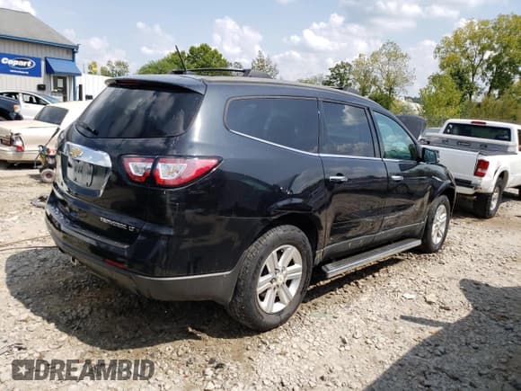 ✅ 2013 Chevrolet Traverse LT • VIN: 1GNKRGKD6DJ106144 • Lot: 67556434. Wystawiony na Copart z przebiegiem 124 104 mil. Bezpłatny archiwum sprzedaży aukcyjnych z USA i szczegółowy raport historii pojazdu na DreamBid. Zdjęcie 3.