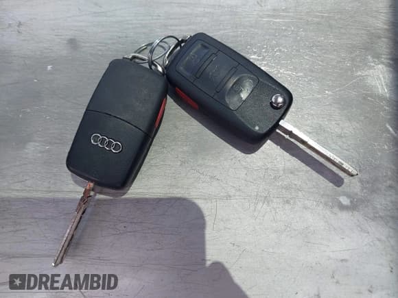 ✅ 2008 Audi A8 • VIN: WAULV94E08N009298 • Lot: 42759434. Wystawiony na IAAI z przebiegiem 98 143 mil. Bezpłatny archiwum sprzedaży aukcyjnych z USA i szczegółowy raport historii pojazdu na DreamBid. Zdjęcie 11.