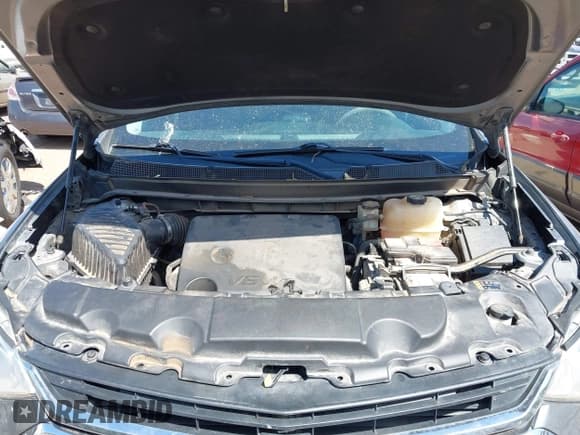 ✅ 2018 Chevrolet Traverse LS • VIN: 1GNERFKW9JJ175091 • Lot: 42826554. Listed on IAAI with 144,044 mi. Free auction sales archive from the USA and detailed vehicle history report at DreamBid. Image 10.